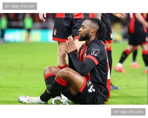 伯恩茅斯球员塞梅尼奥射门次数突出 展现强壮前锋特质